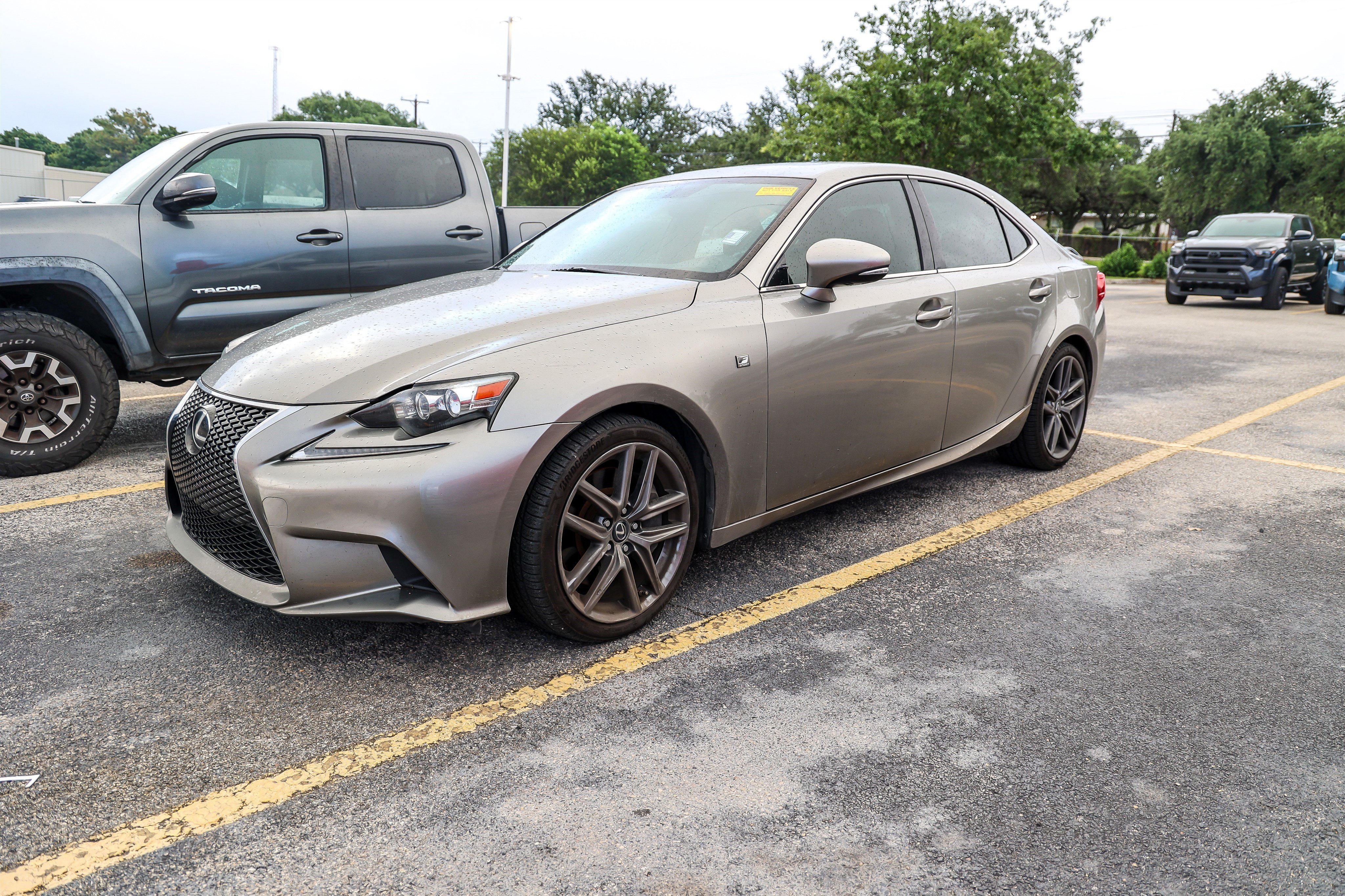 Used 2016 Lexus IS 350 w/ F Sport Package RWD image 3