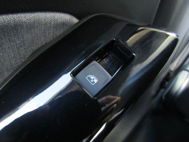 Used 2023 Volkswagen ID.4 2WD image 28