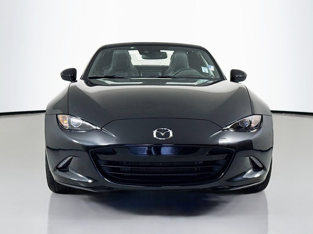 Used 2023 MAZDA MX-5 Miata RF Grand Touring RWD image 4