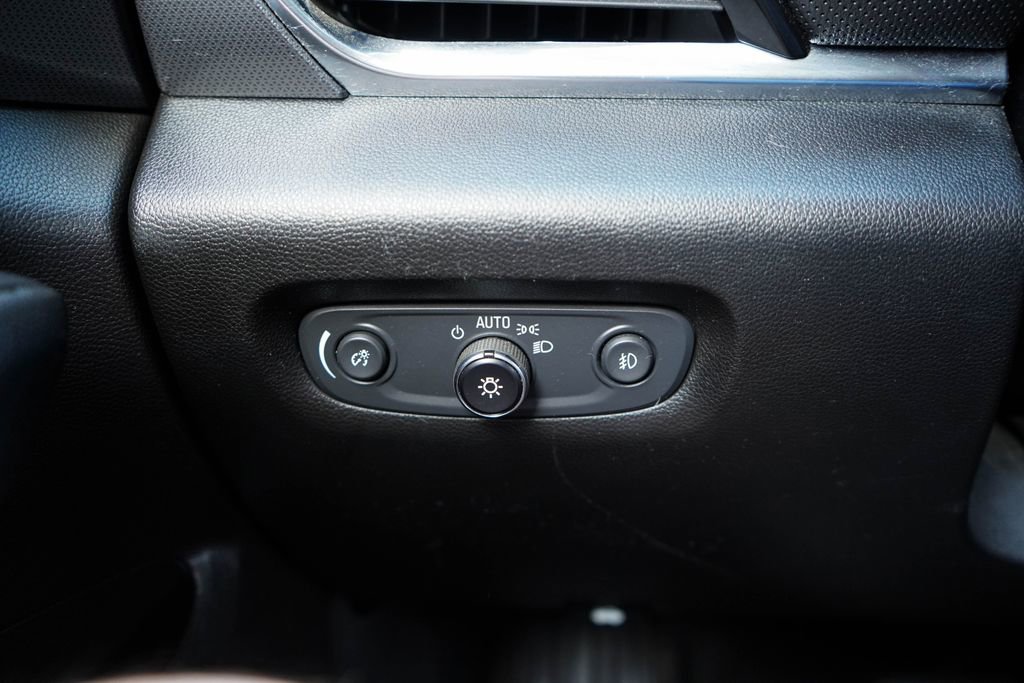 Used 2019 Chevrolet Traverse Premier w/ Driver Confidence II Package image 25