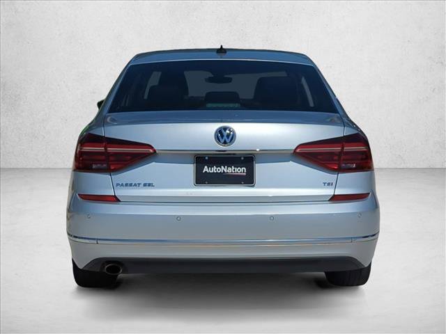 Used 2018 Volkswagen Passat 2.0T SEL Premium image 7