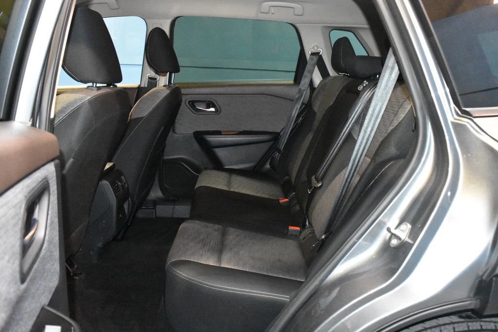 Certified 2023 Nissan Rogue SV image 20