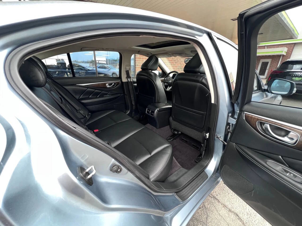 Used 2019 INFINITI Q50 Luxe w/ Essential Package (3.0T Luxe) image 18