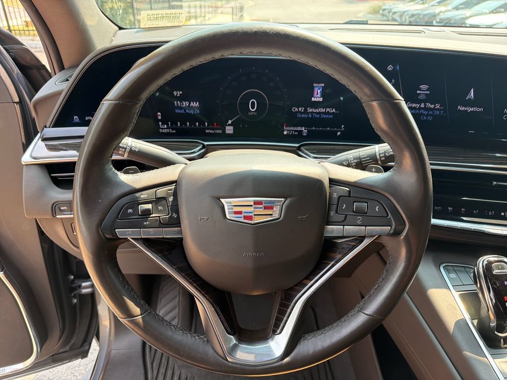 Used 2021 Cadillac Escalade Premium Luxury AWD/4WD image 25