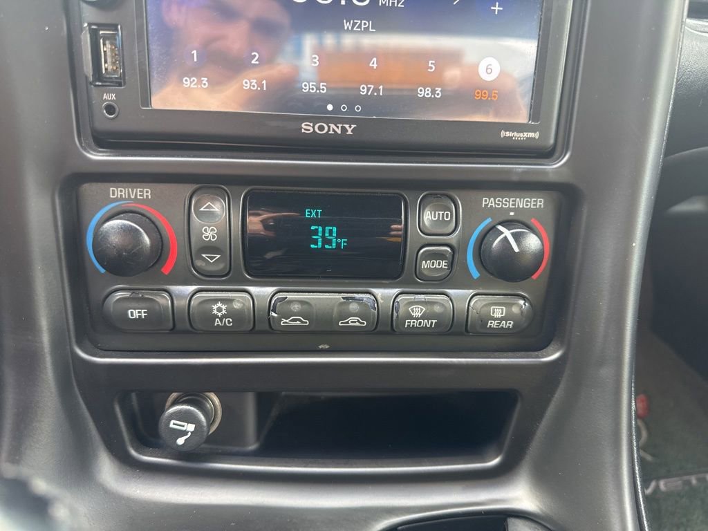 Used 2002 Chevrolet Corvette Convertible w/ Preferred Equipment Group2 image 30