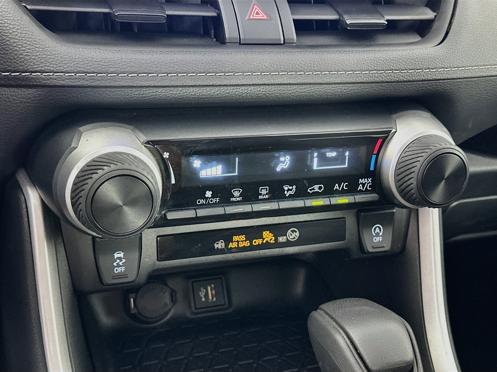 Used 2025 Toyota RAV4 LE FWD image 23