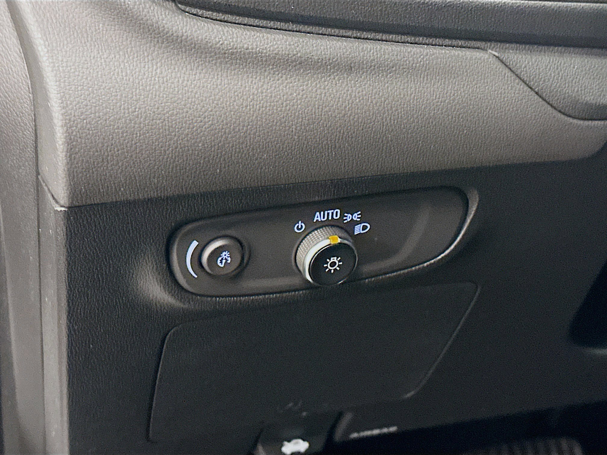 Used 2025 Buick Encore GX Preferred image 17