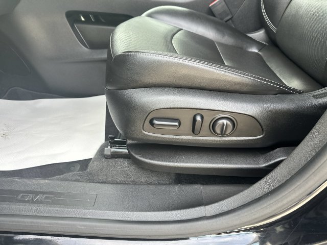 Used 2022 GMC Terrain SLT w/ Tech Package AWD/4WD image 23