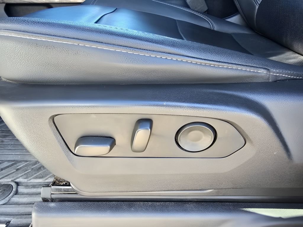 Used 2024 Chevrolet Silverado 1500 LTZ image 16