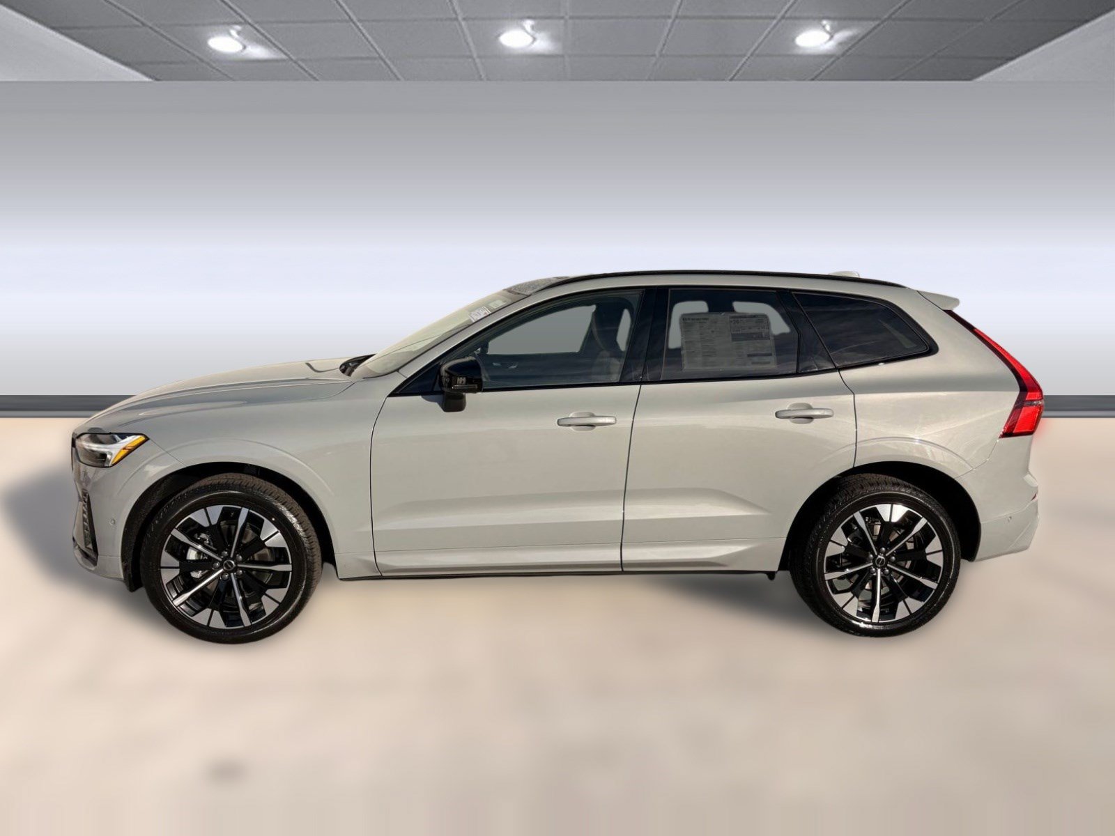 Used 2026 Volvo XC60 B5 Plus w/ Protection Package Premier AWD/4WD image 2