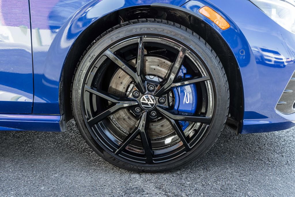 Used 2024 Volkswagen Golf R 4-Door image 5