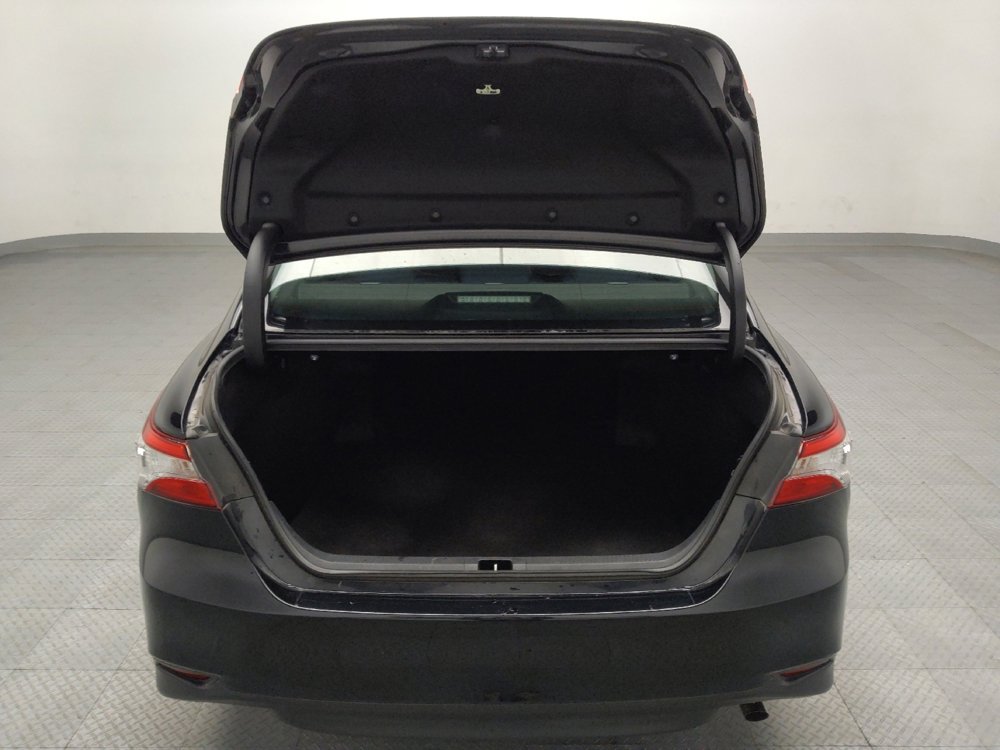 Used 2020 Toyota Camry LE image 29