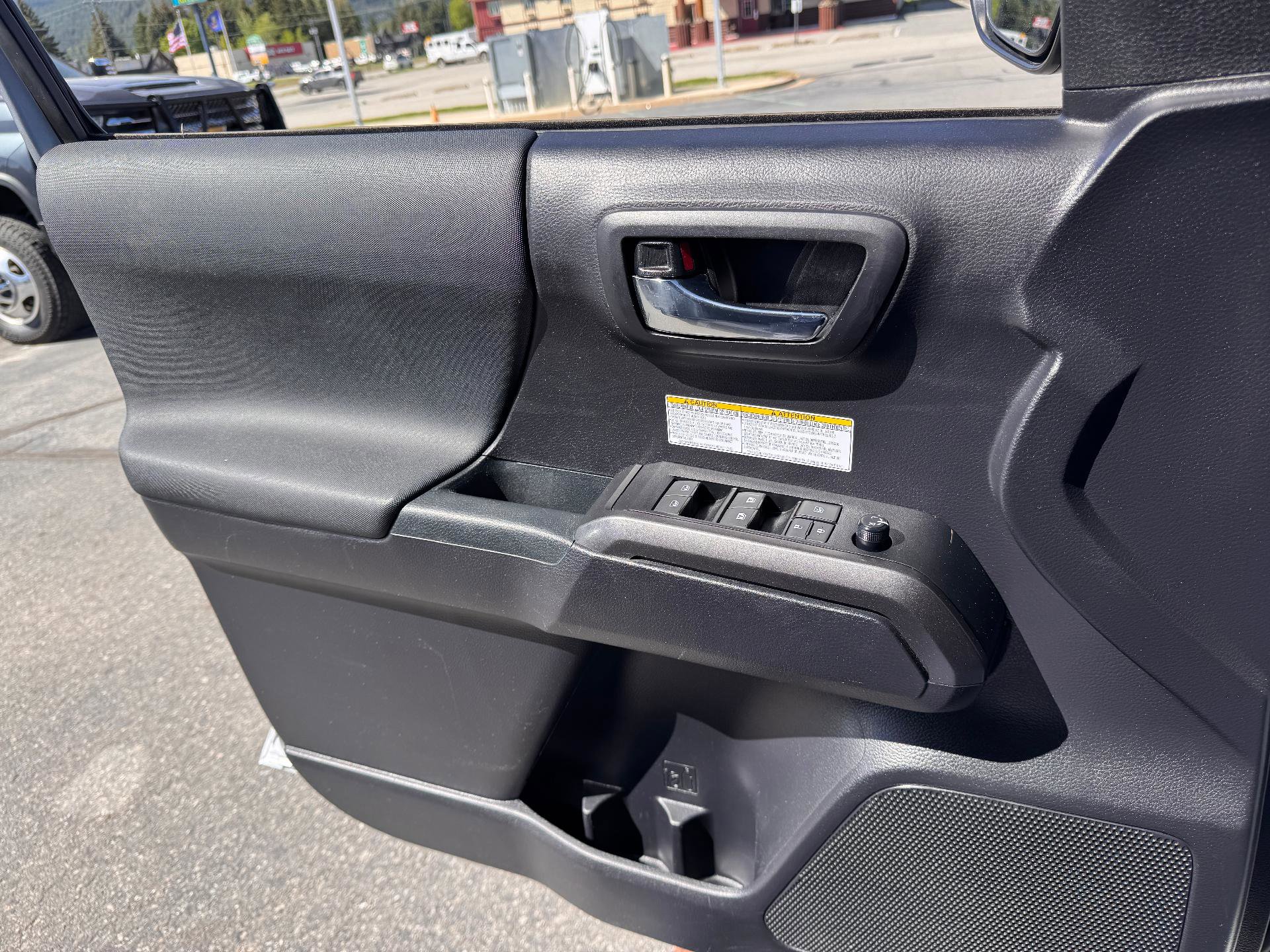 Used 2020 Toyota Tacoma TRD Off-Road AWD/4WD image 25