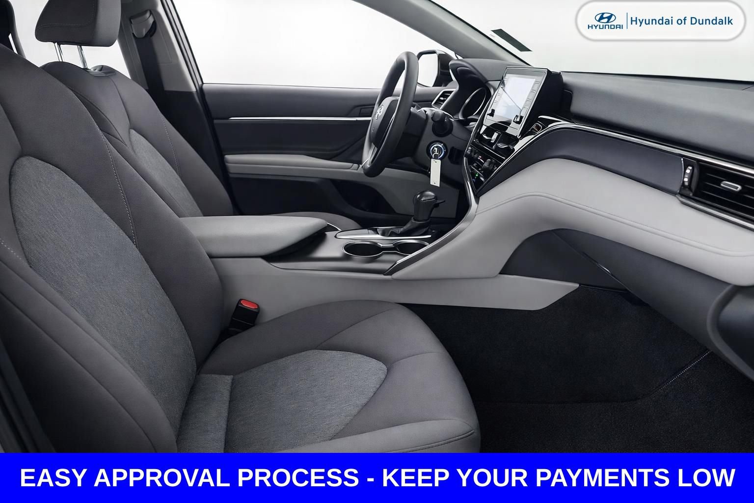 Used 2022 Toyota Camry LE w/ Carpet Mat Package (TMS) FWD image 12