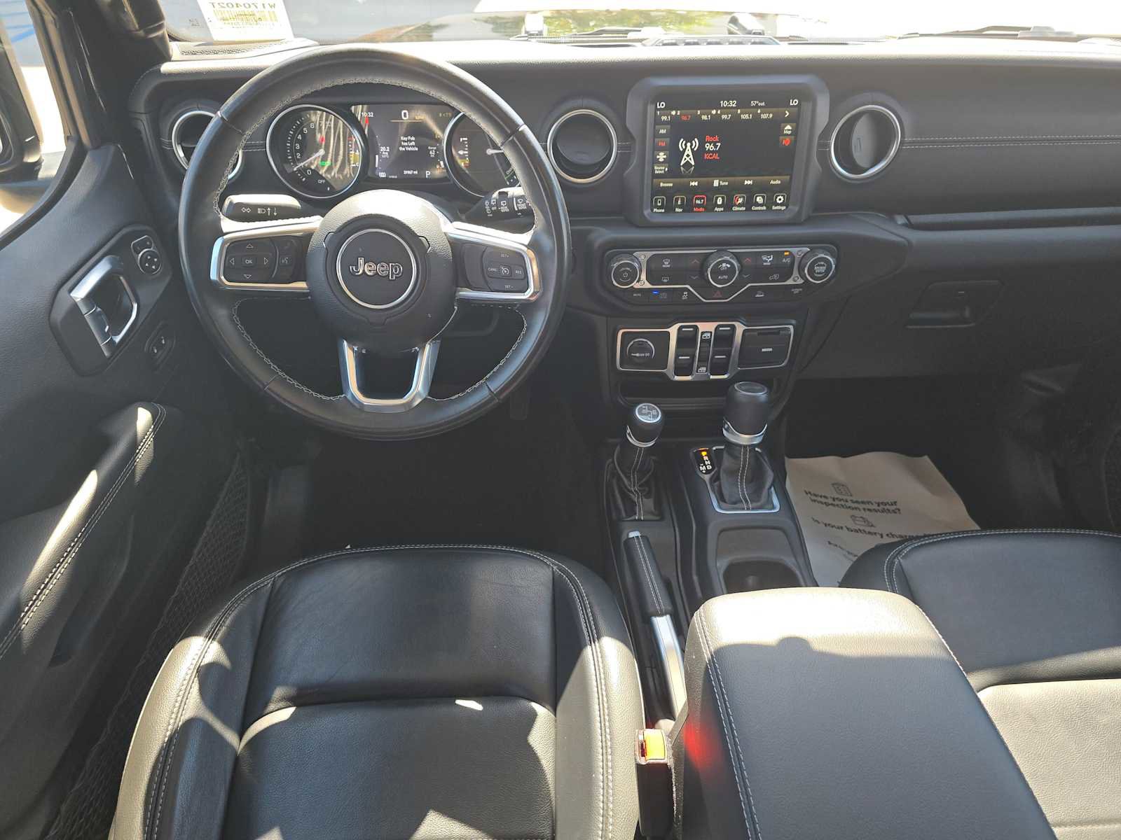Used 2022 Jeep Wrangler Unlimited Sahara AWD/4WD image 20