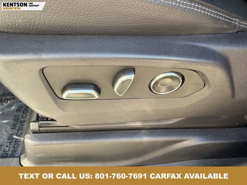 Used 2025 GMC Yukon XL Denali AWD/4WD image 33
