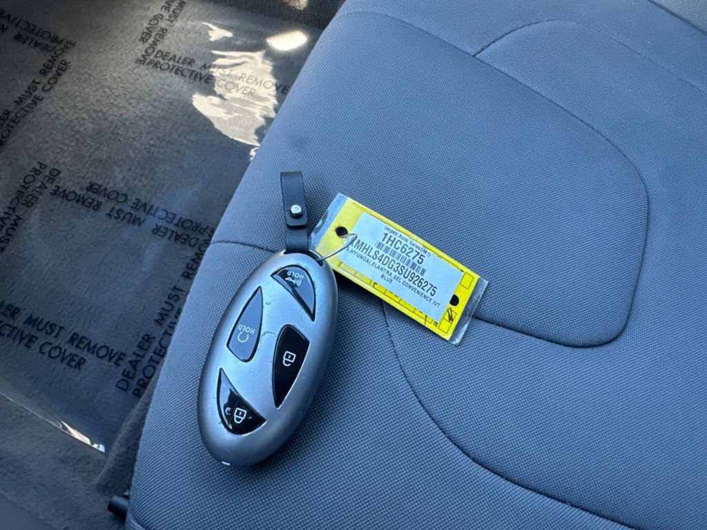 Used 2025 Hyundai Elantra SEL FWD image 27