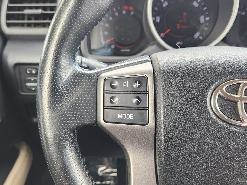 Used 2012 Toyota 4Runner Limited AWD/4WD image 17