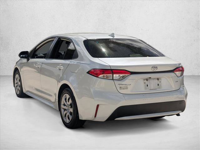 Used 2021 Toyota Corolla LE image 7