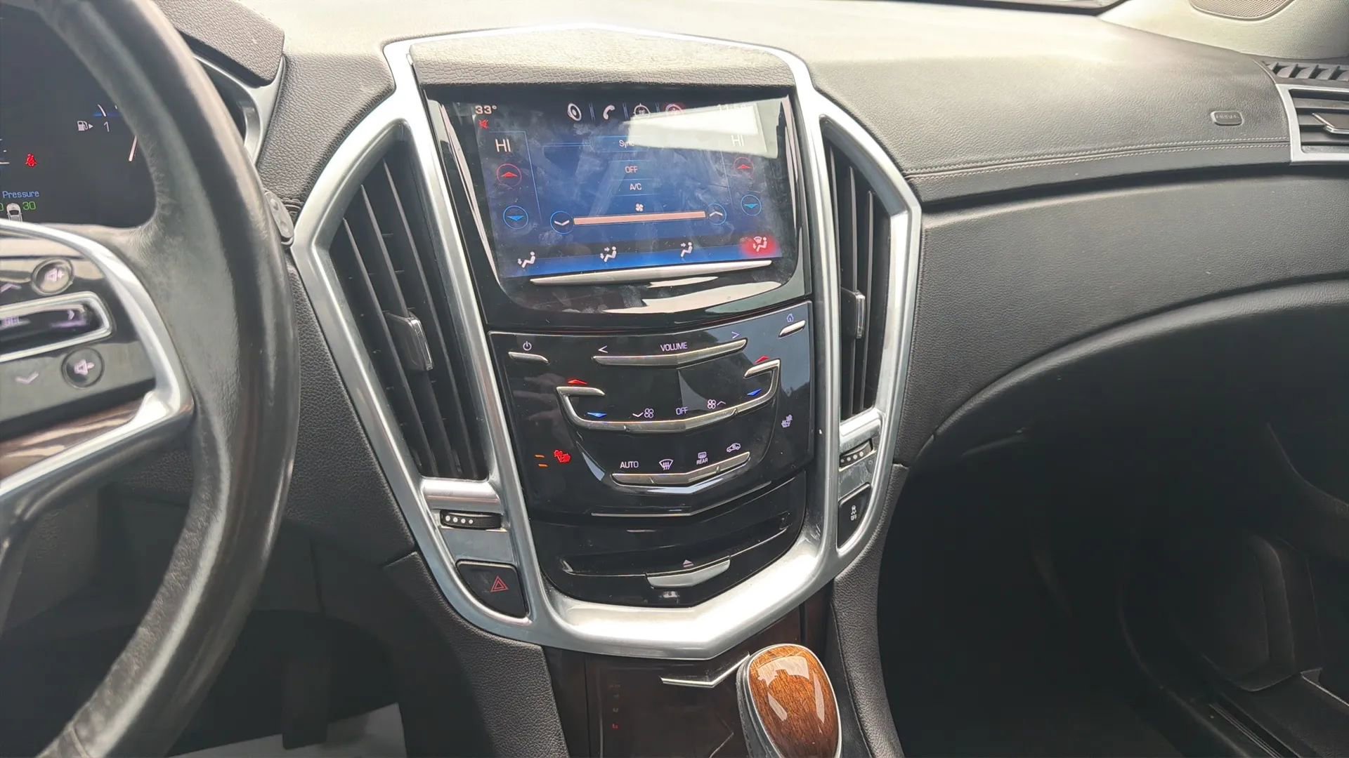 Used 2016 Cadillac SRX Luxury w/ Driver Awareness Package image 15