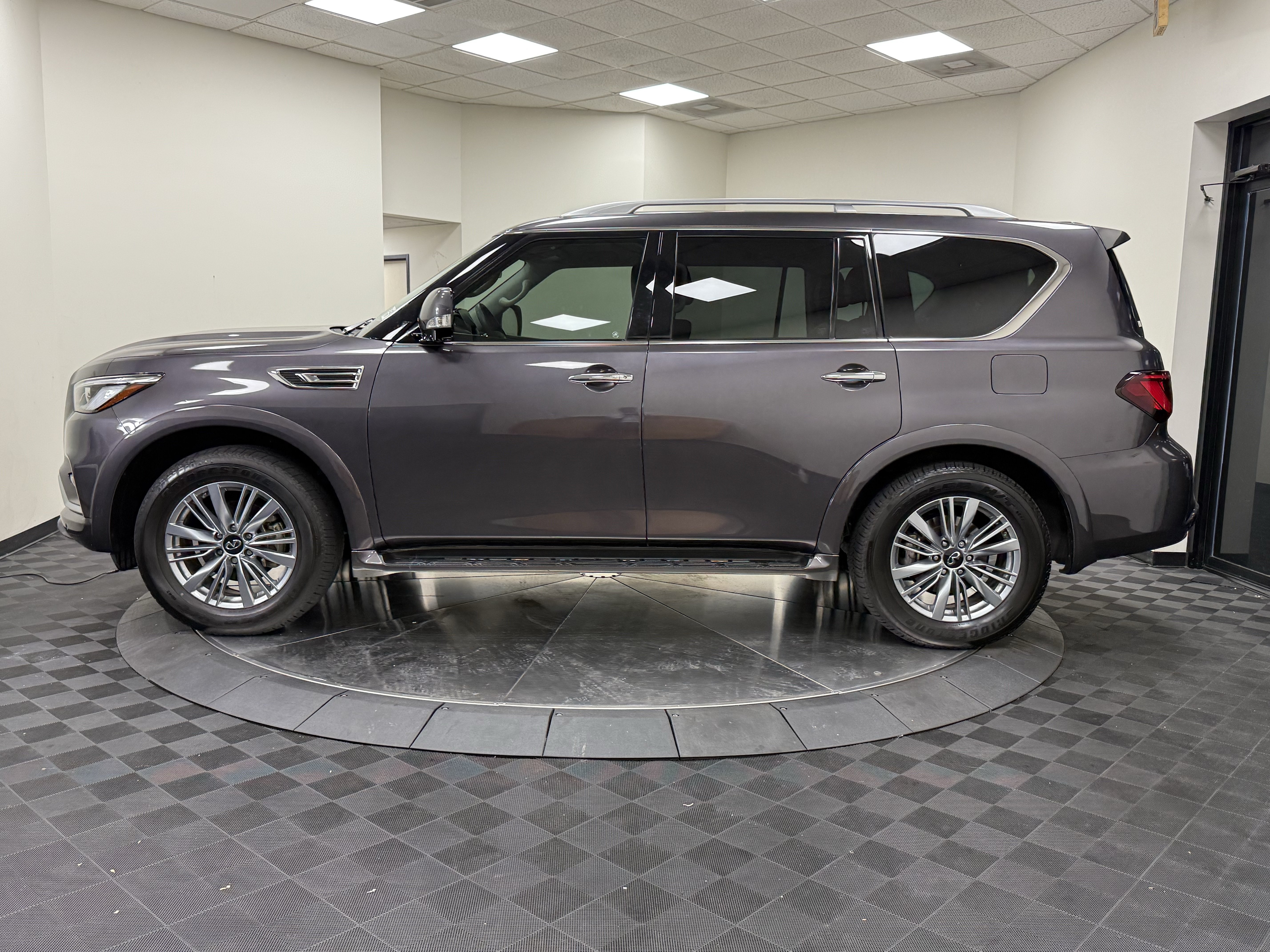 Certified 2023 INFINITI QX80 Luxe w/ Cargo Package RWD image 14