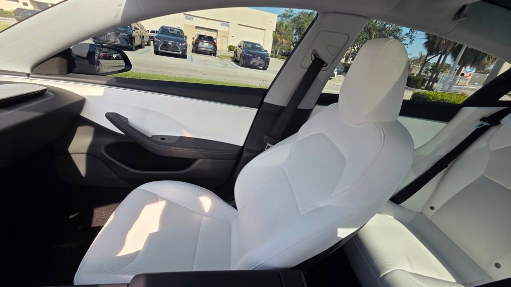 Used 2025 Tesla Model 3 Long Range RWD image 15