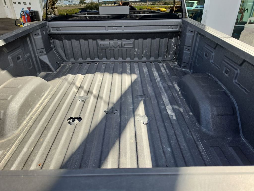 Certified 2025 GMC Sierra 3500 Denali w/ Denali Reserve Package image 33