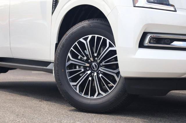 New 2026 Nissan Armada Platinum w/ Accent Package AWD/4WD image 2