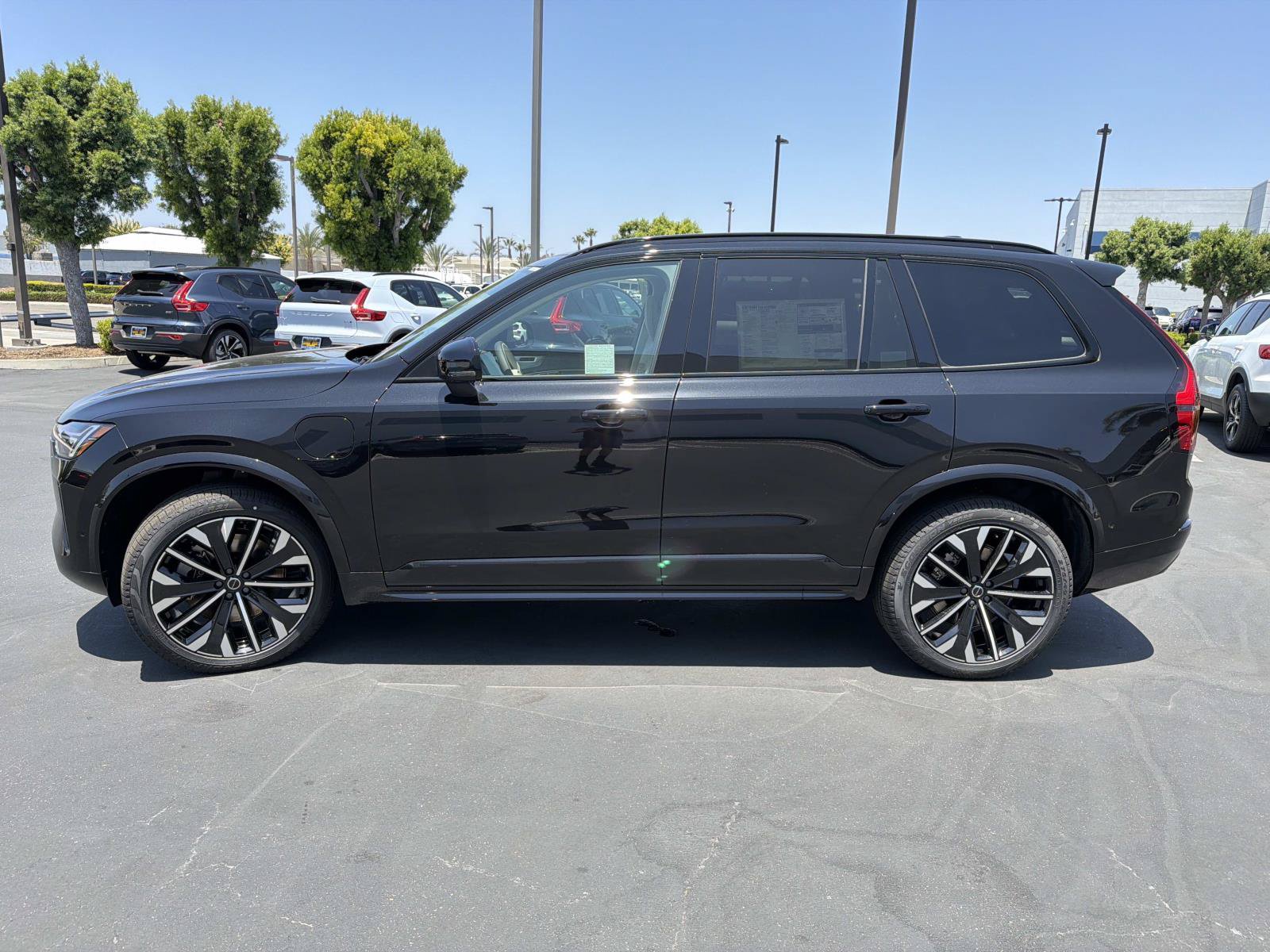New 2026 Volvo XC90 T8 Ultra w/ Lounge Package AWD/4WD image 4