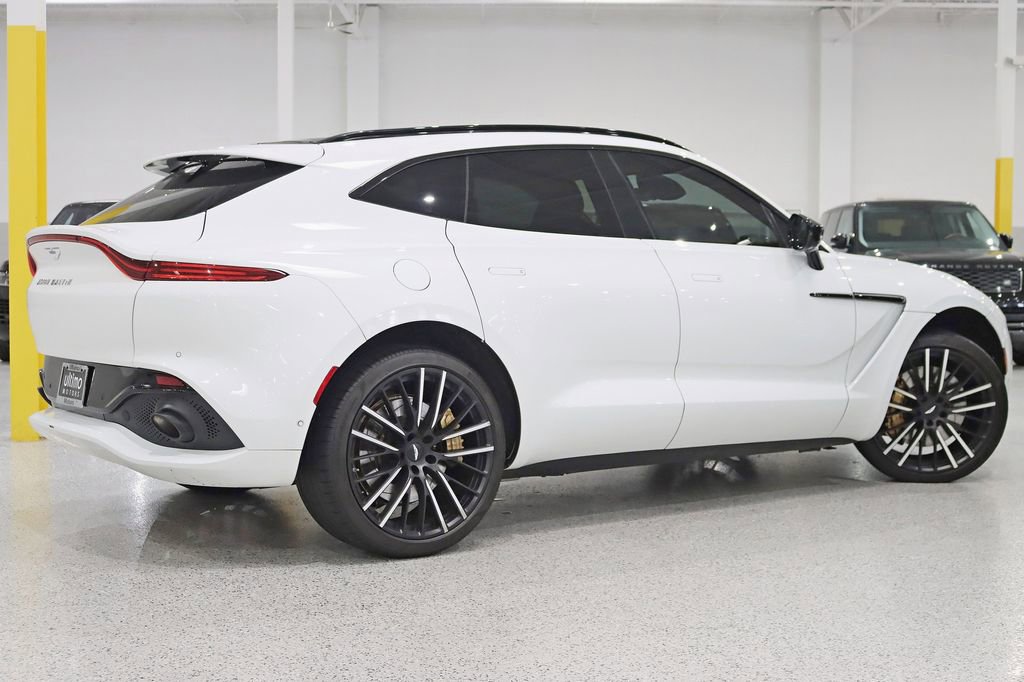 Used 2023 Aston Martin DBX AWD/4WD image 10