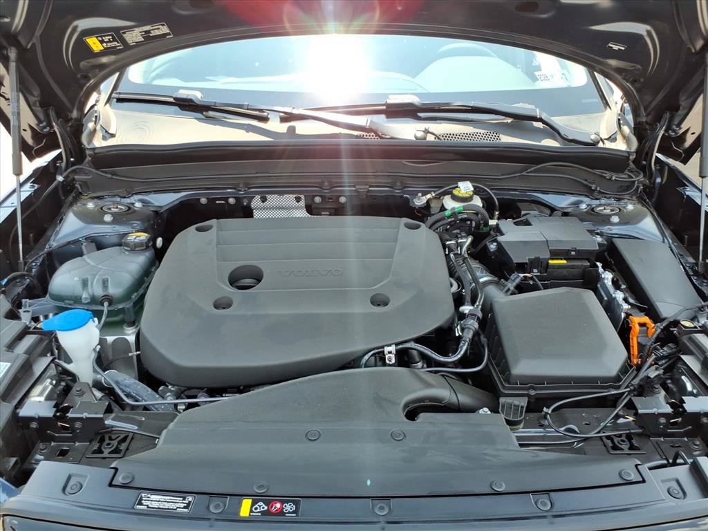 New 2026 Volvo XC40 B4 Core w/ Climate Package FWD image 10