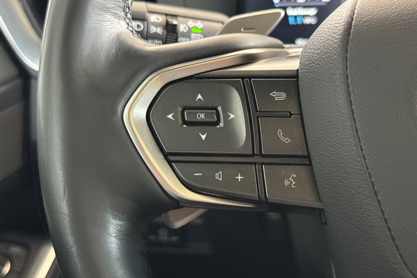 Certified 2024 Lexus GX 550 w/ Accessory Package (31) AWD/4WD image 32