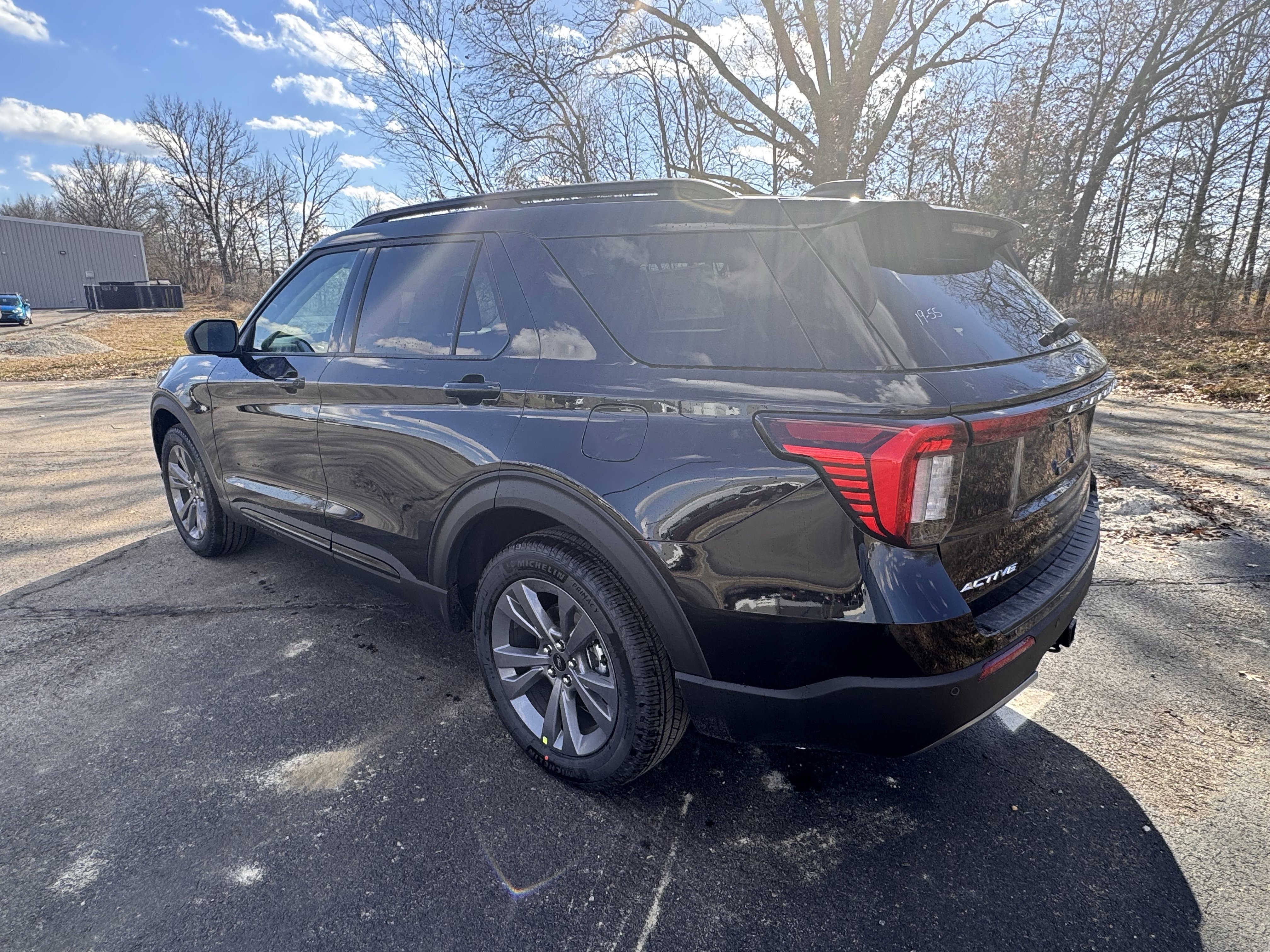 New 2026 Ford Explorer Active w/ Active Comfort Package image 4