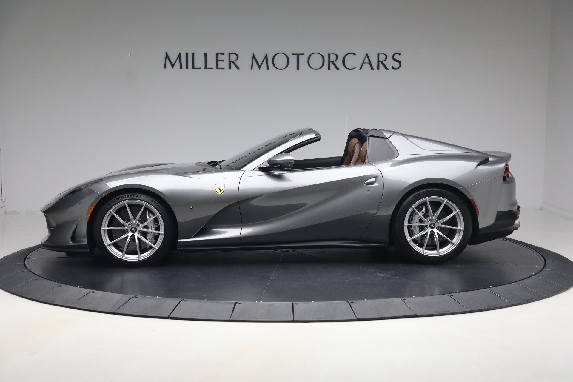 Certified 2021 Ferrari 812 GTS RWD image 3