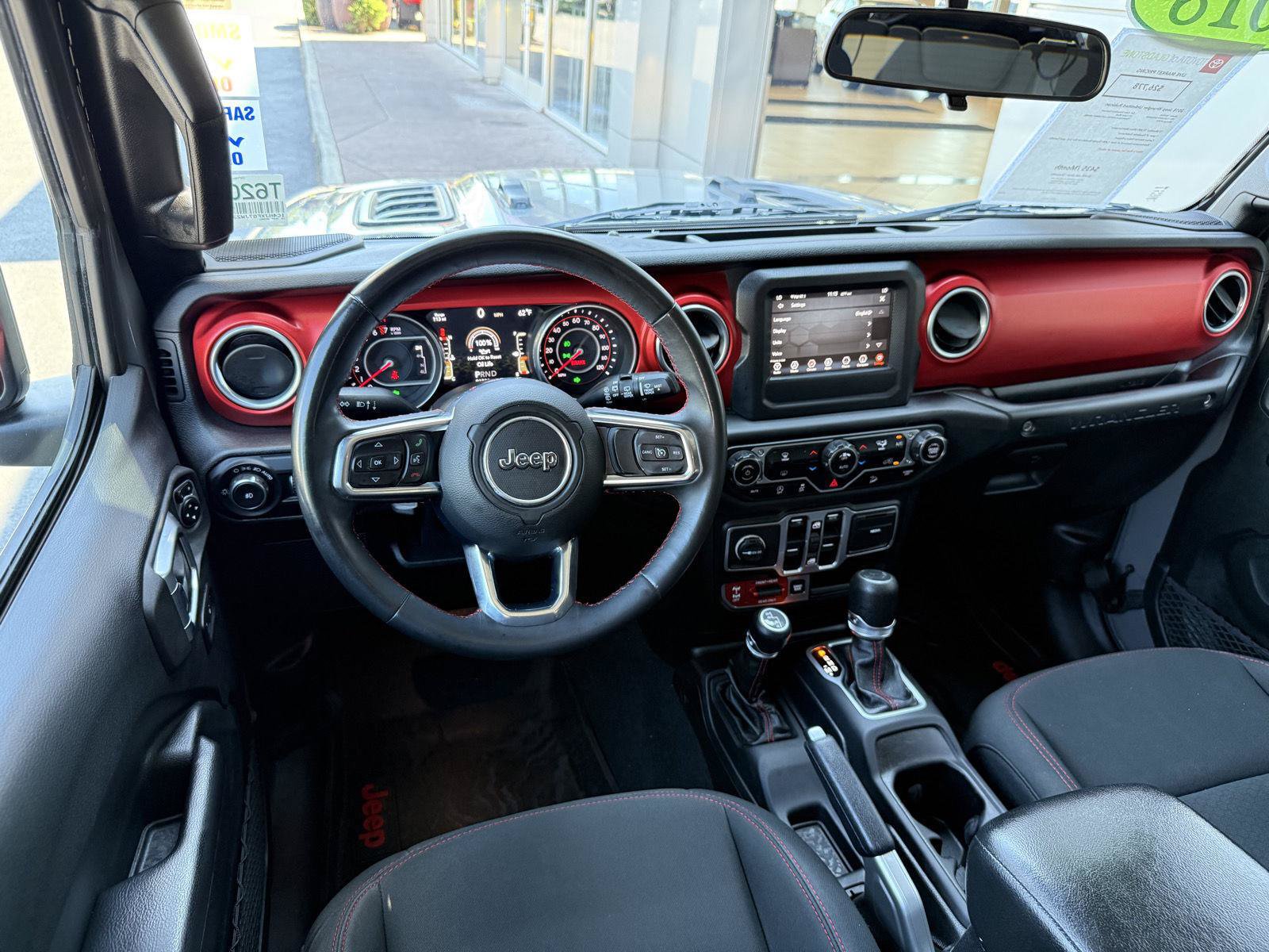Used 2018 Jeep Wrangler Unlimited Rubicon AWD/4WD image 16