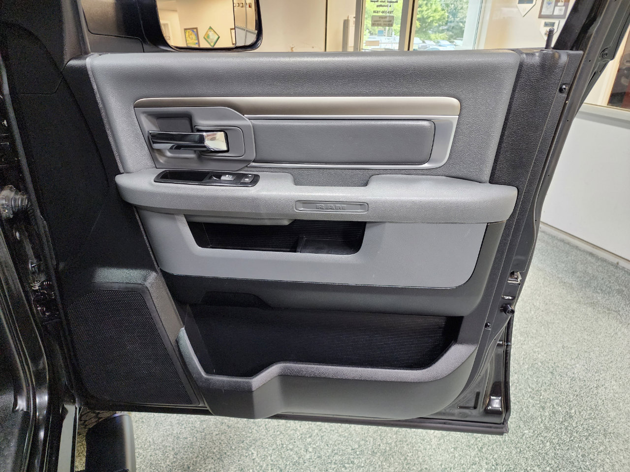 Used 2015 RAM 2500 Big Horn image 25