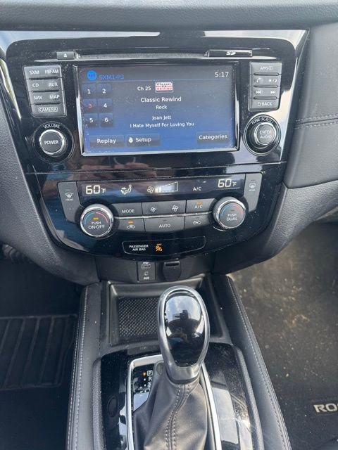 Used 2017 Nissan Rogue SL w/ SL Premium Package image 11