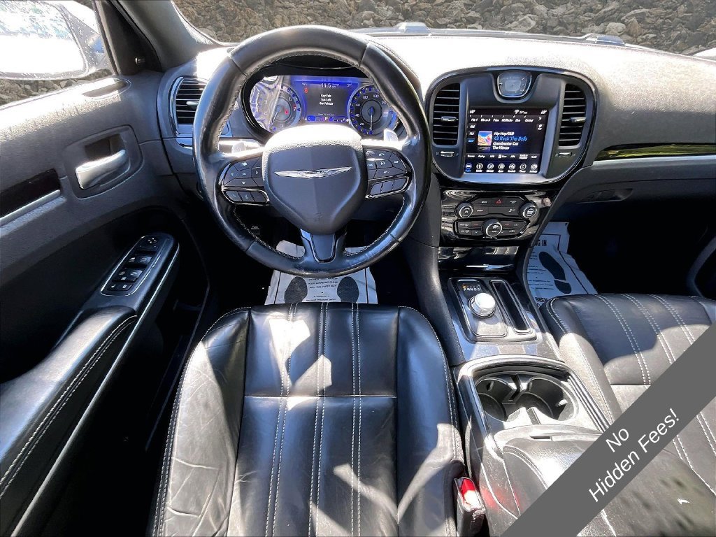 Used 2019 Chrysler 300 S RWD image 5