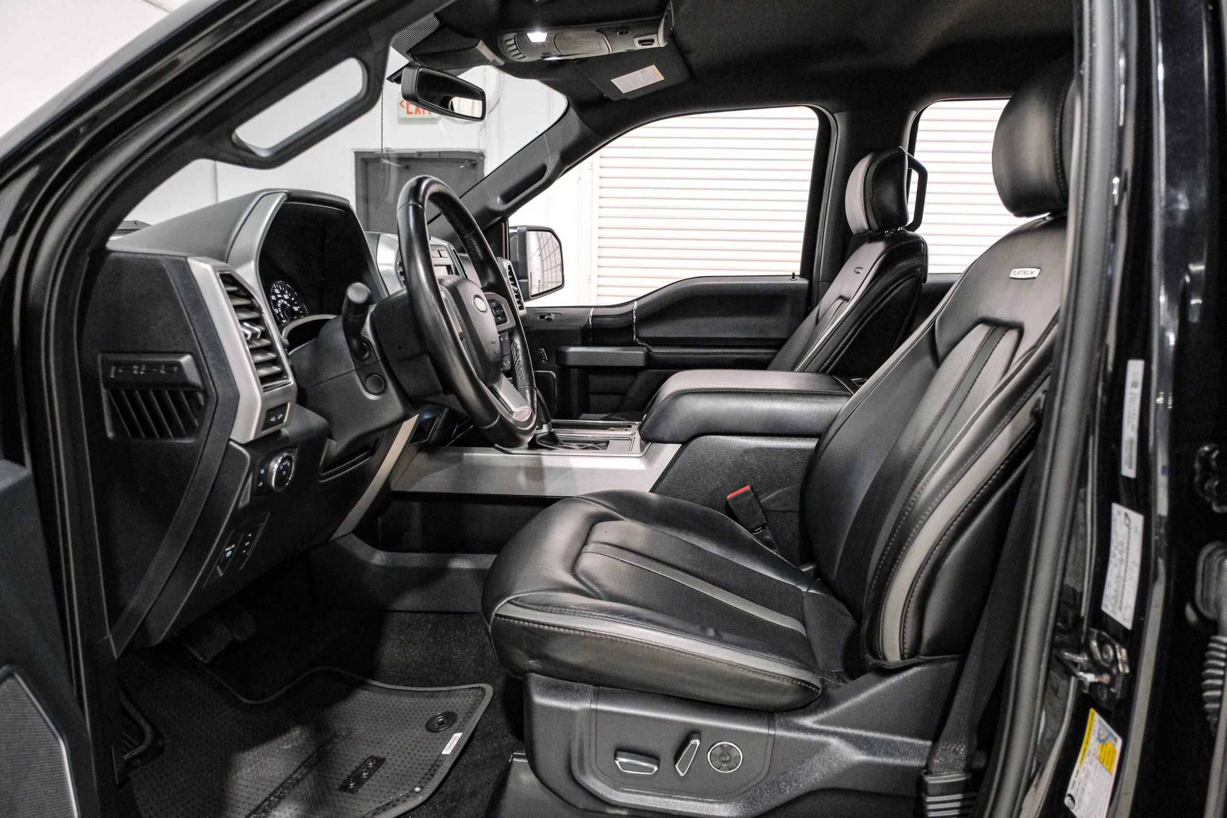 Used 2020 Ford F150 Platinum image 14