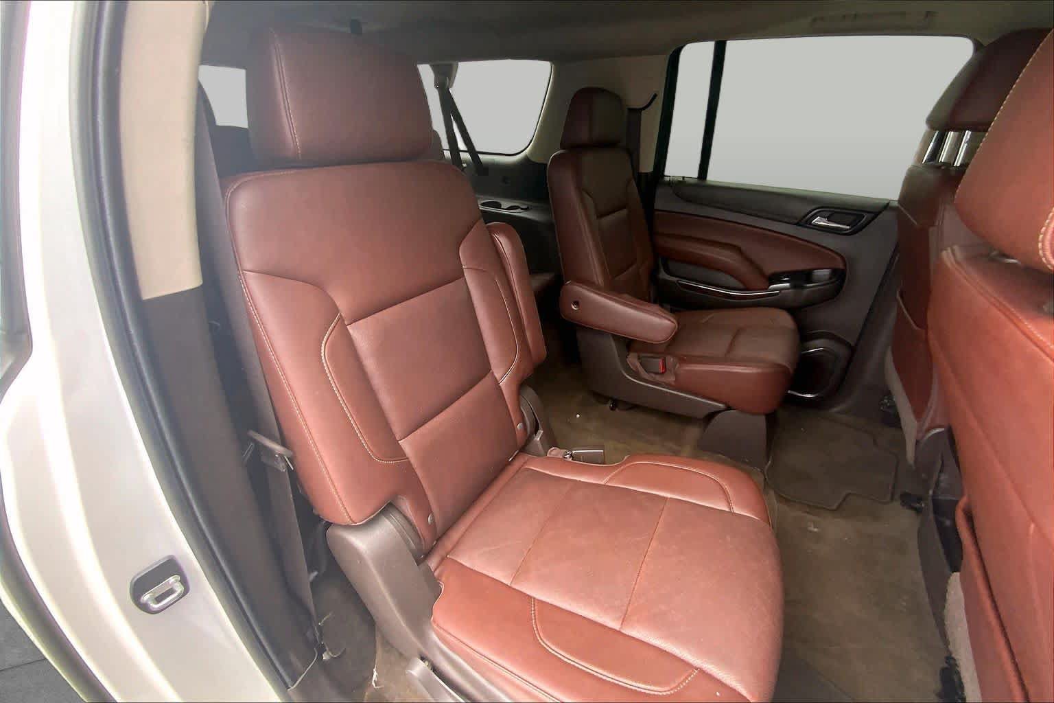 Used 2017 Chevrolet Suburban Premier RWD image 20
