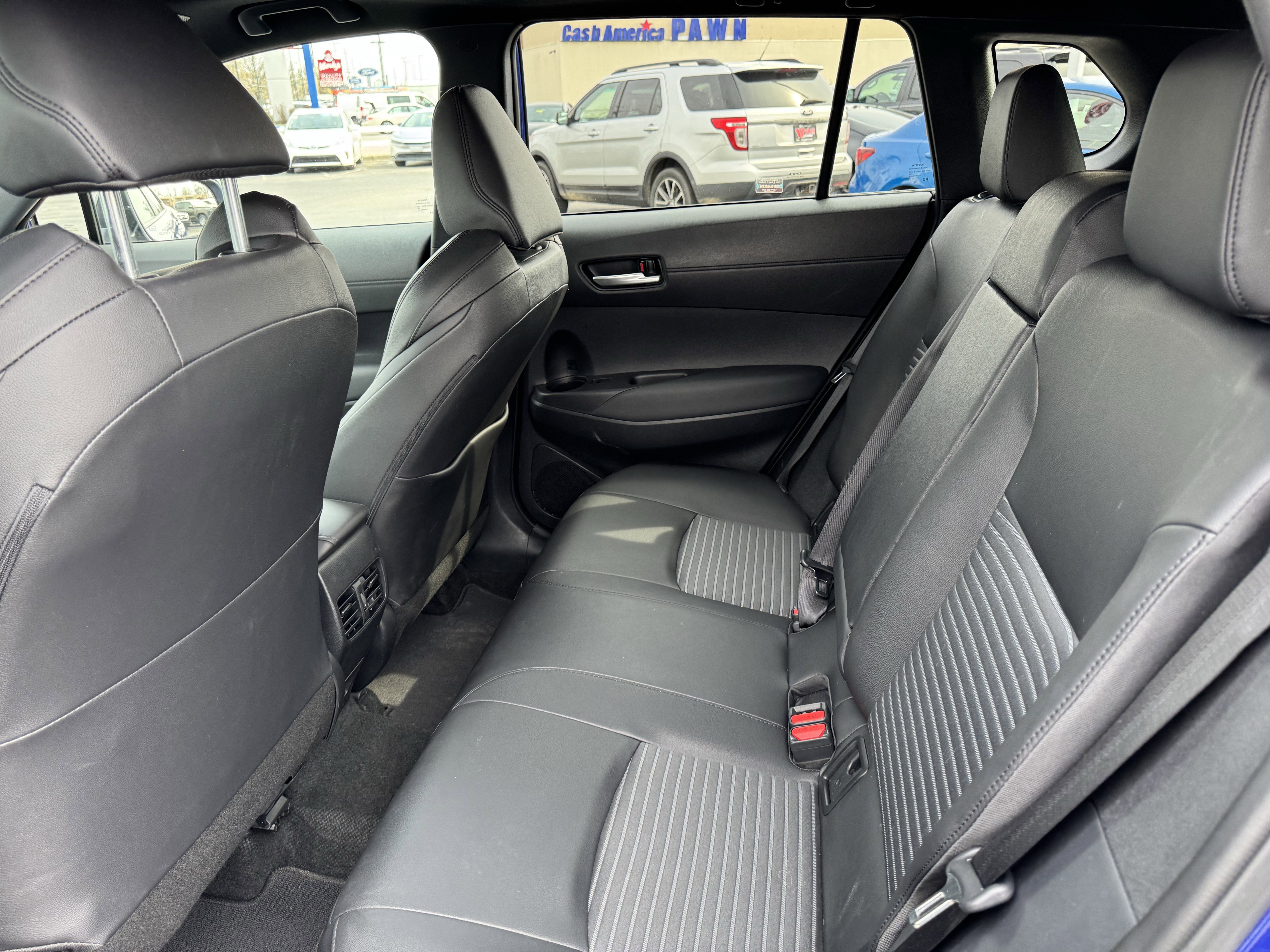 Used 2024 Toyota Corolla Cross XSE w/ Convenience Package image 34