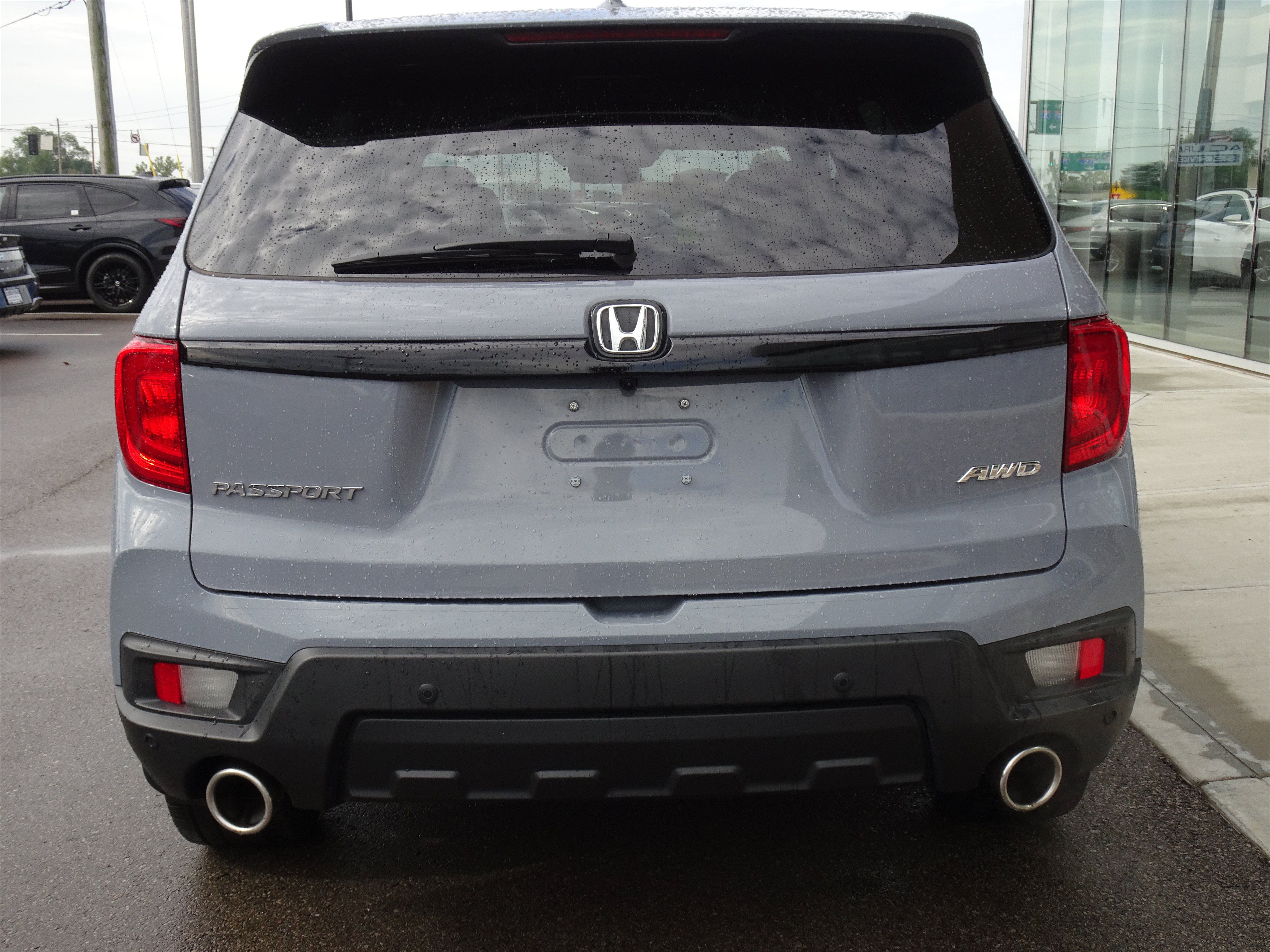 Used 2025 Honda Passport EX-L image 4