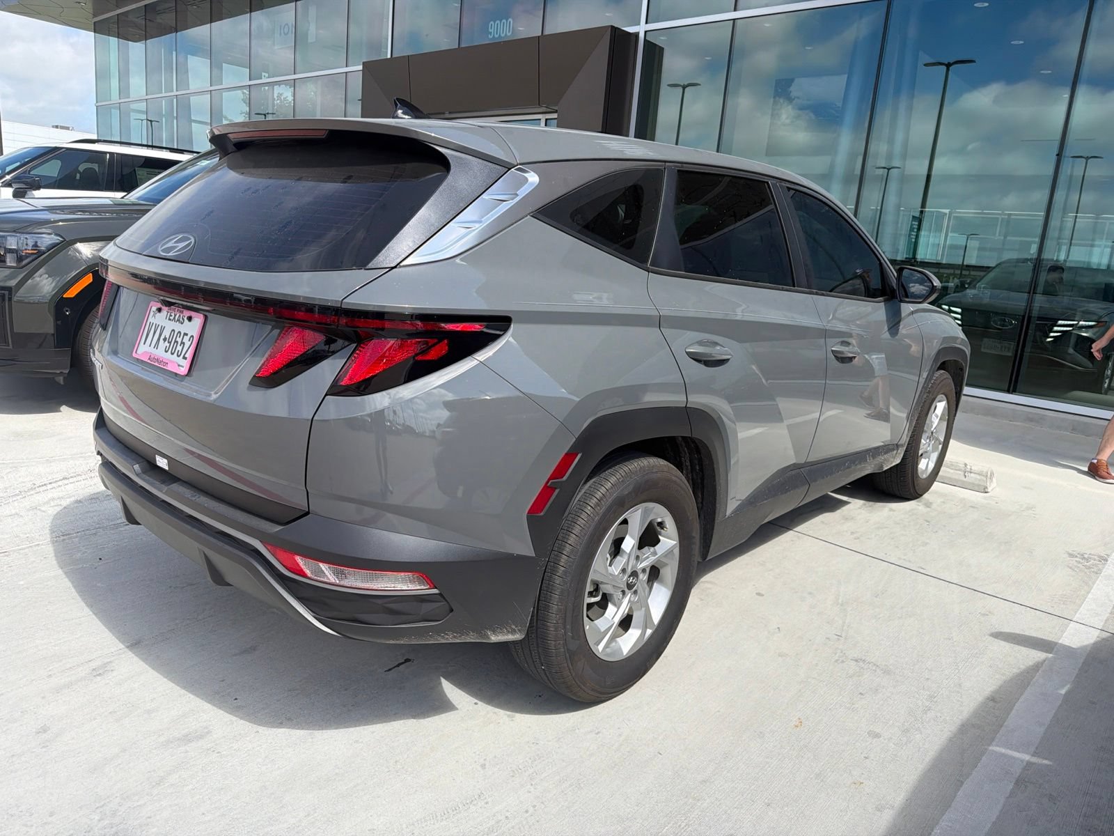 Certified 2024 Hyundai Tucson SE FWD image 4