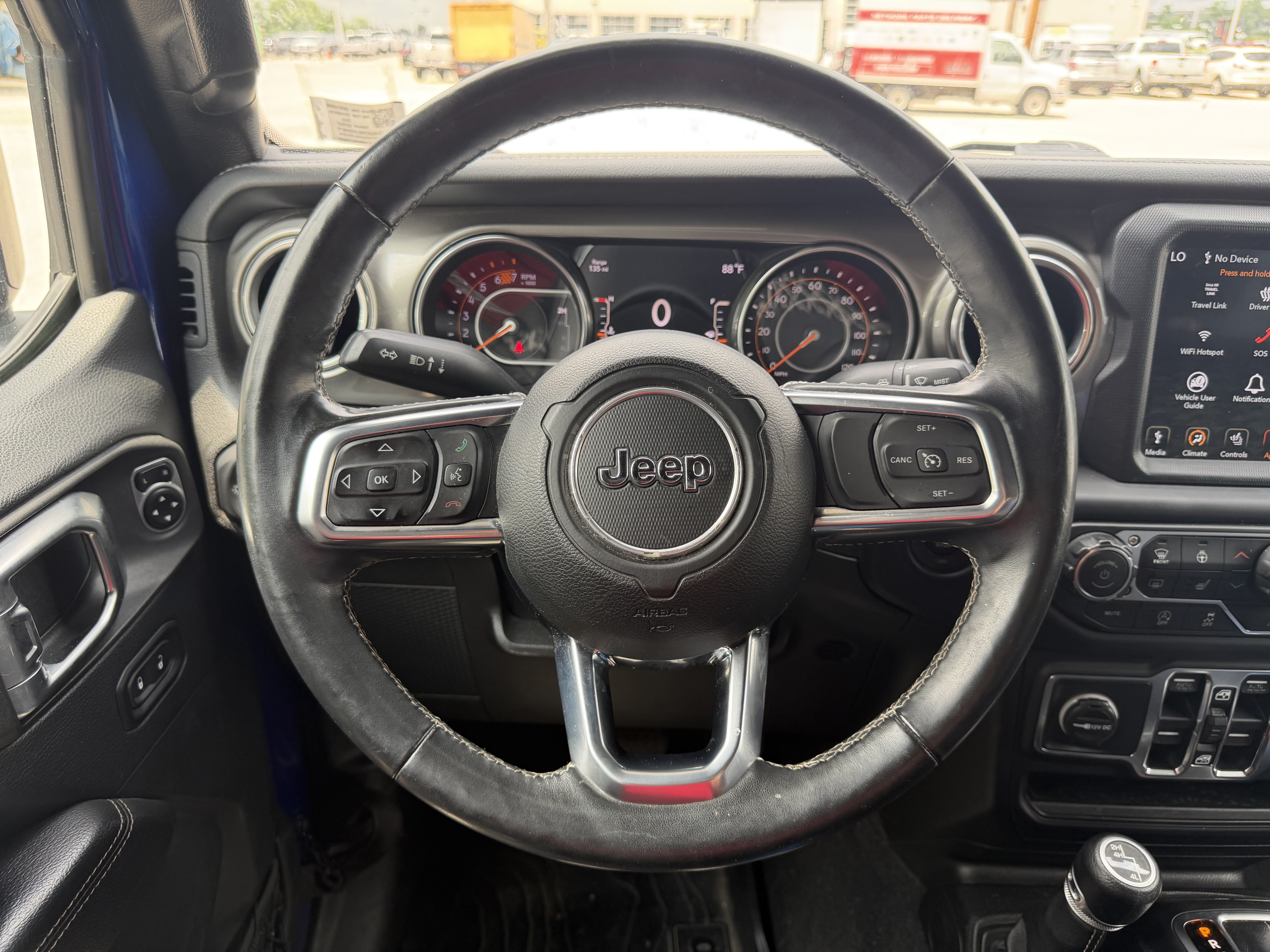 Used 2018 Jeep Wrangler Unlimited Sahara AWD/4WD image 15