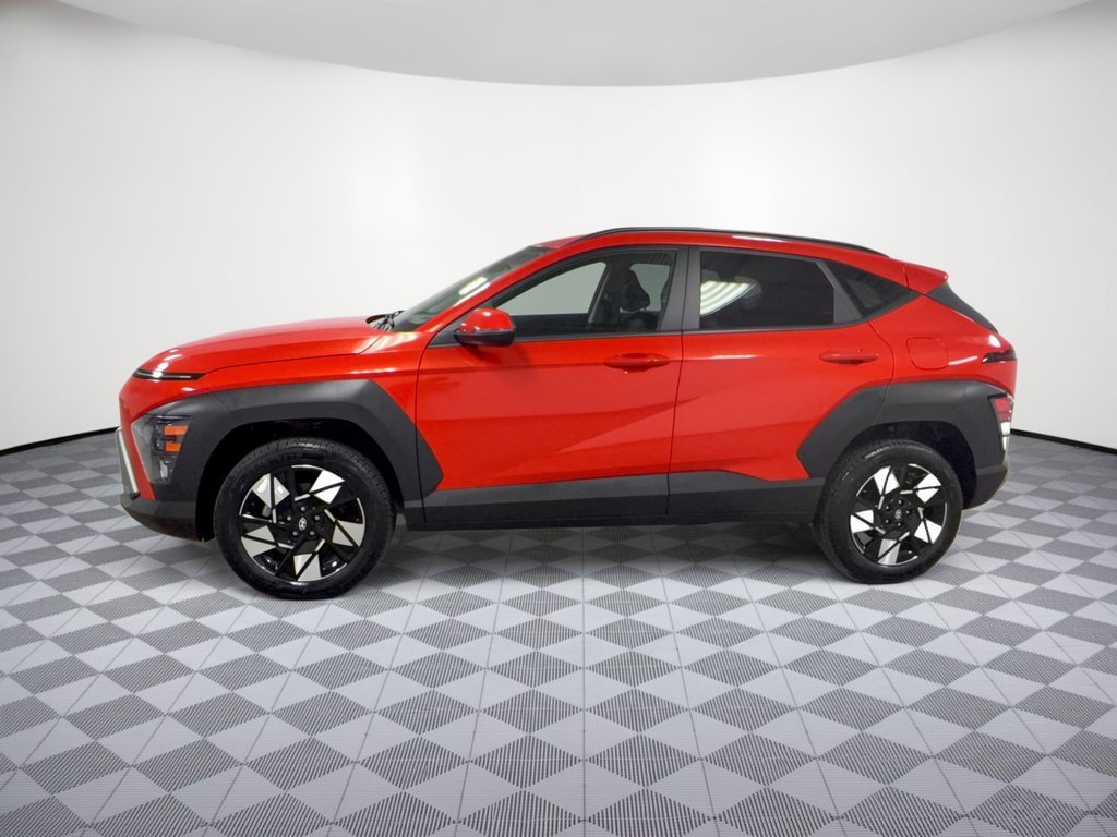 Used 2025 Hyundai Kona SEL AWD/4WD image 2
