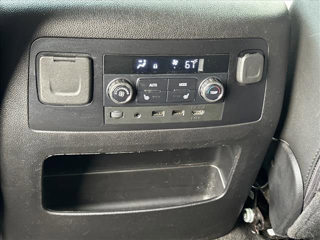 Certified 2018 Chevrolet Suburban Premier AWD/4WD image 15