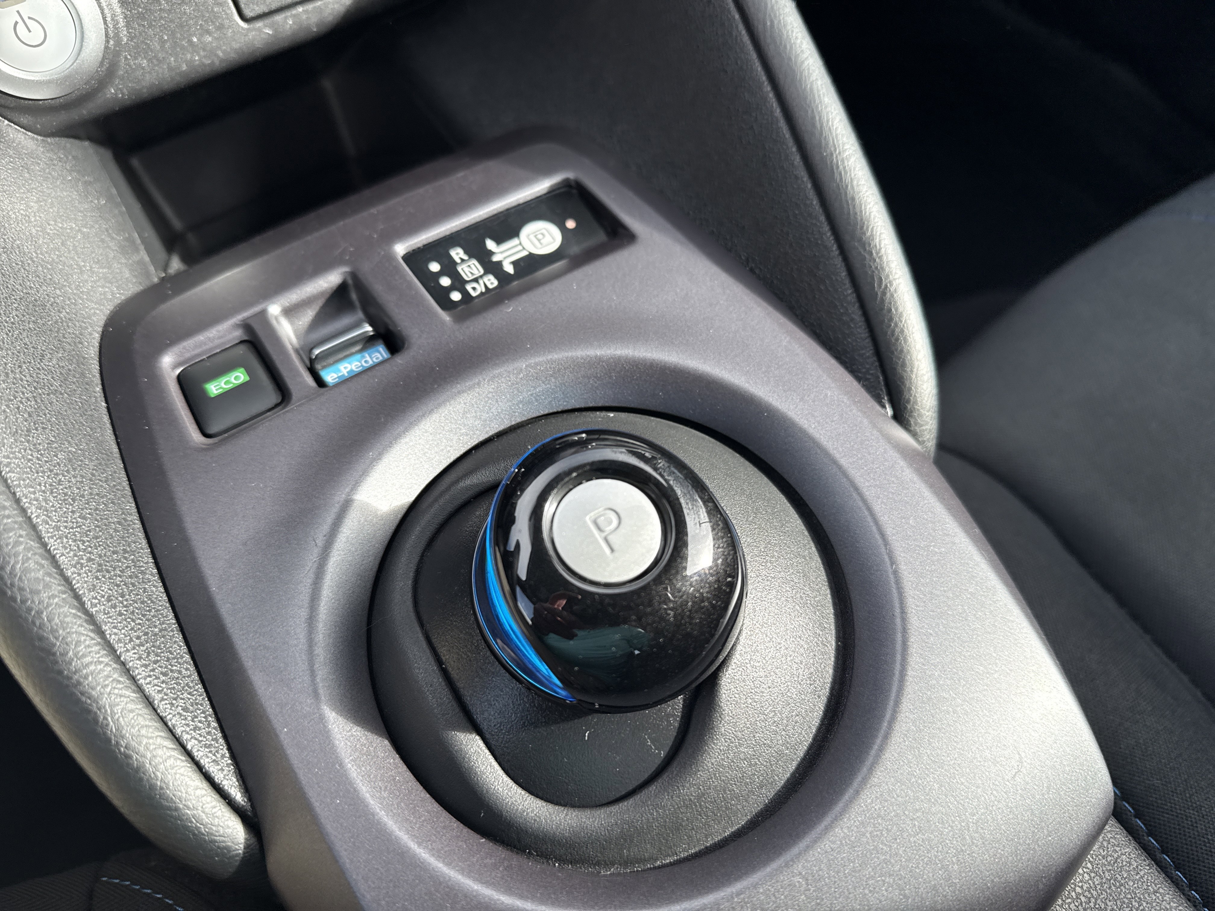 Certified 2024 Nissan Leaf S image 18