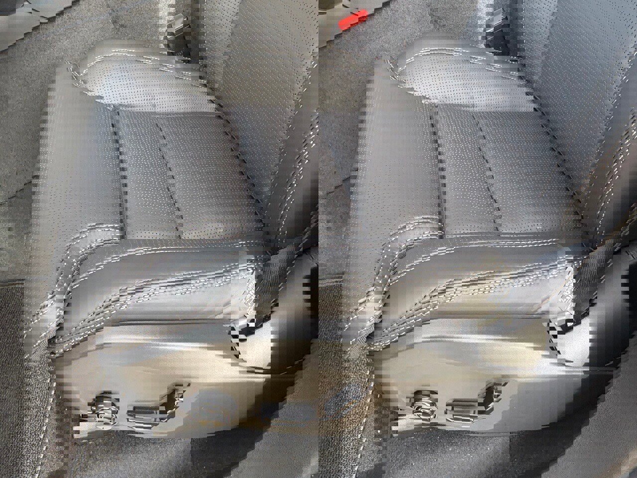 New 2026 Volvo XC90 B6 Ultra w/ Lounge Package image 16