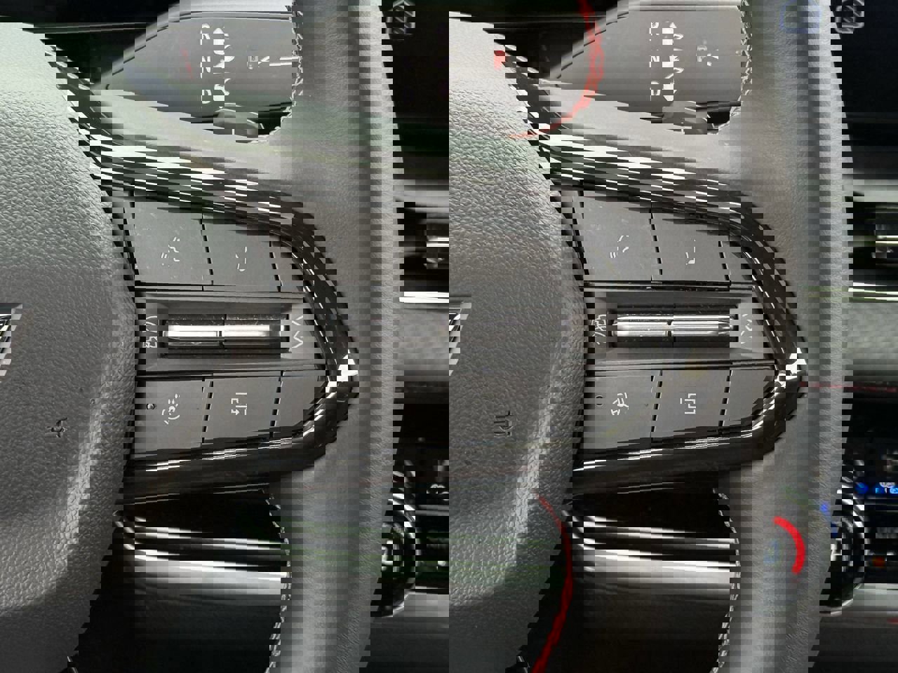 Certified 2026 Chevrolet Equinox RS w/ Convenience Package III image 14