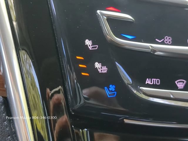 Used 2020 Cadillac Escalade Luxury AWD/4WD image 24